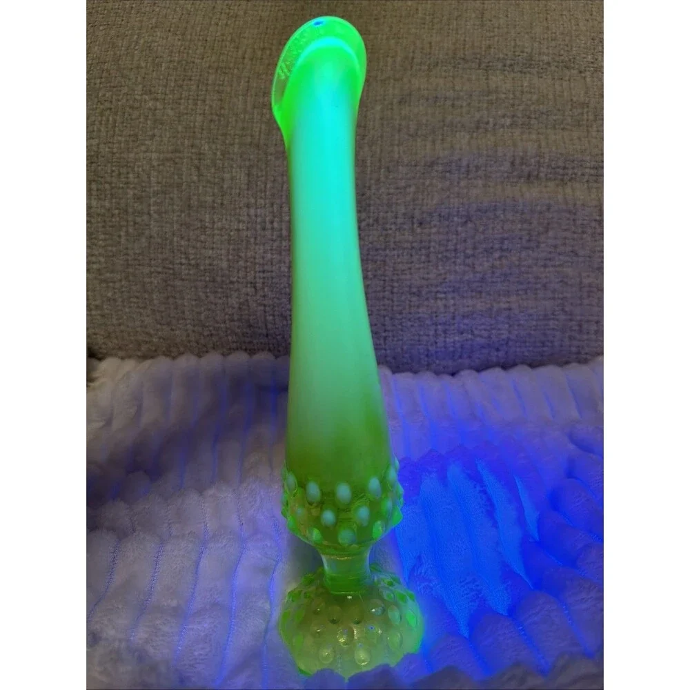 Fenton product glass